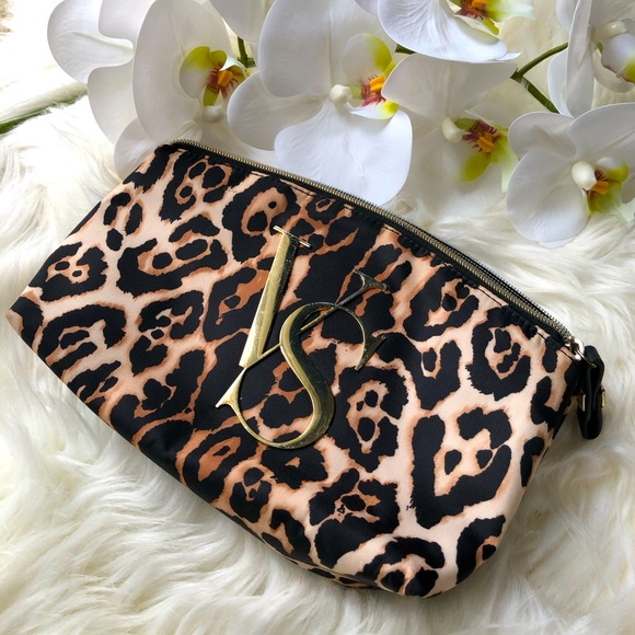 Victoria's Secret Handbags - Victoria’s Secret makeup bag